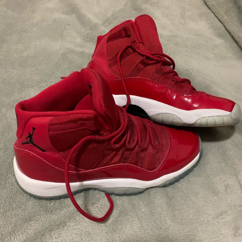 Jordan 11s